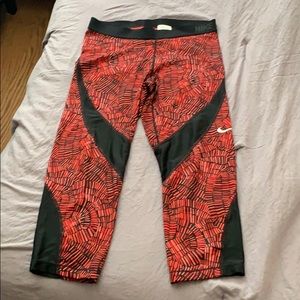 Nike Pro Capri Leggings